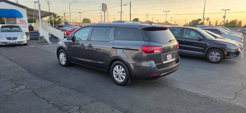 2016 Kia Sedona LX
