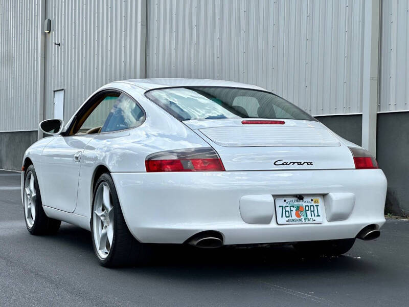 2004 Porsche 911 Carrera