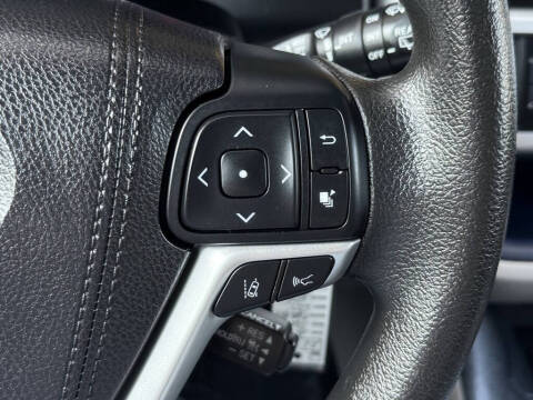 2018 Toyota Highlander LE