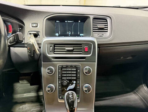 2015 Volvo S60 T5 Premier