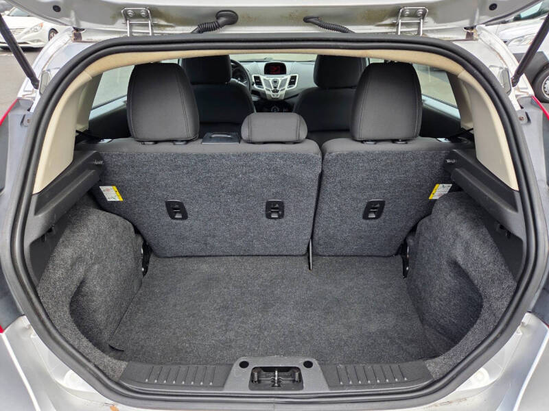2013 Ford Fiesta SE