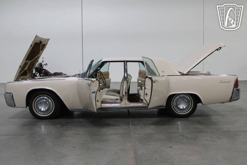 1963 Lincoln Continental