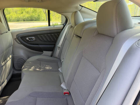 2011 Ford Taurus SEL