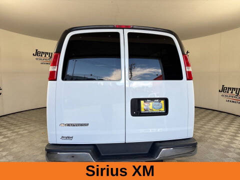 2017 Chevrolet Express LT 3500