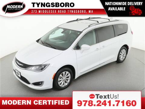 2018 Chrysler Pacifica for sale at Modern Auto Sales in Tyngsboro MA