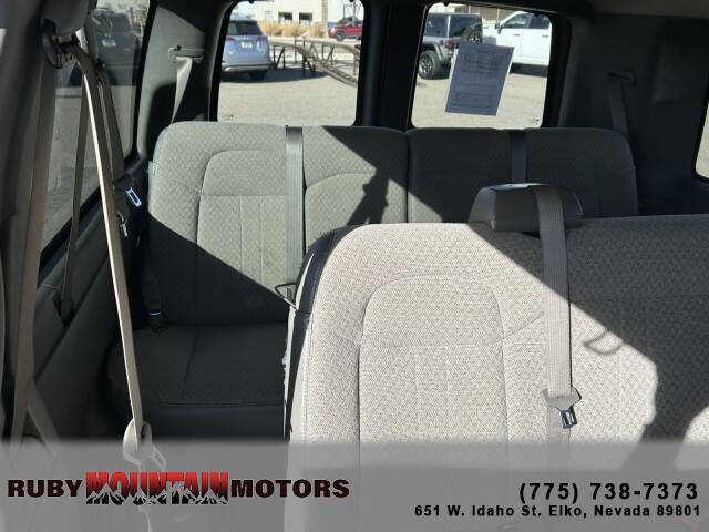 2017 Chevrolet Express LS 2500