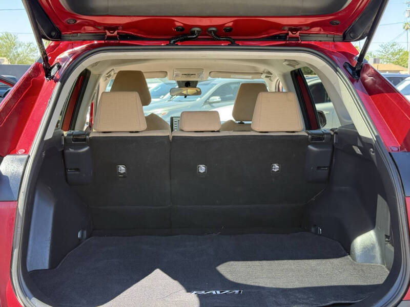 2019 Toyota RAV4 LE