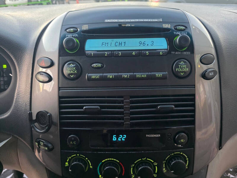 2009 Toyota Sienna CE 7-Passenger