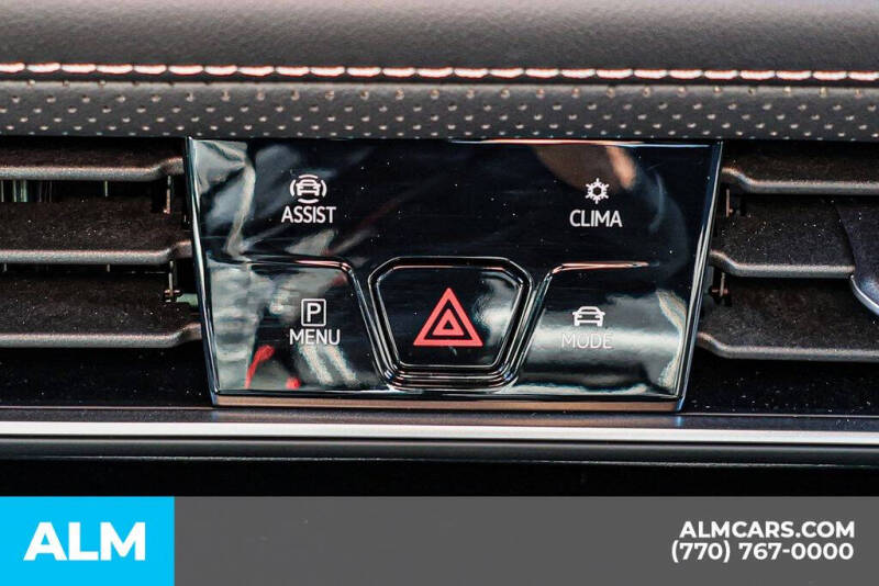 2025 Volkswagen Atlas Cross Sport SE