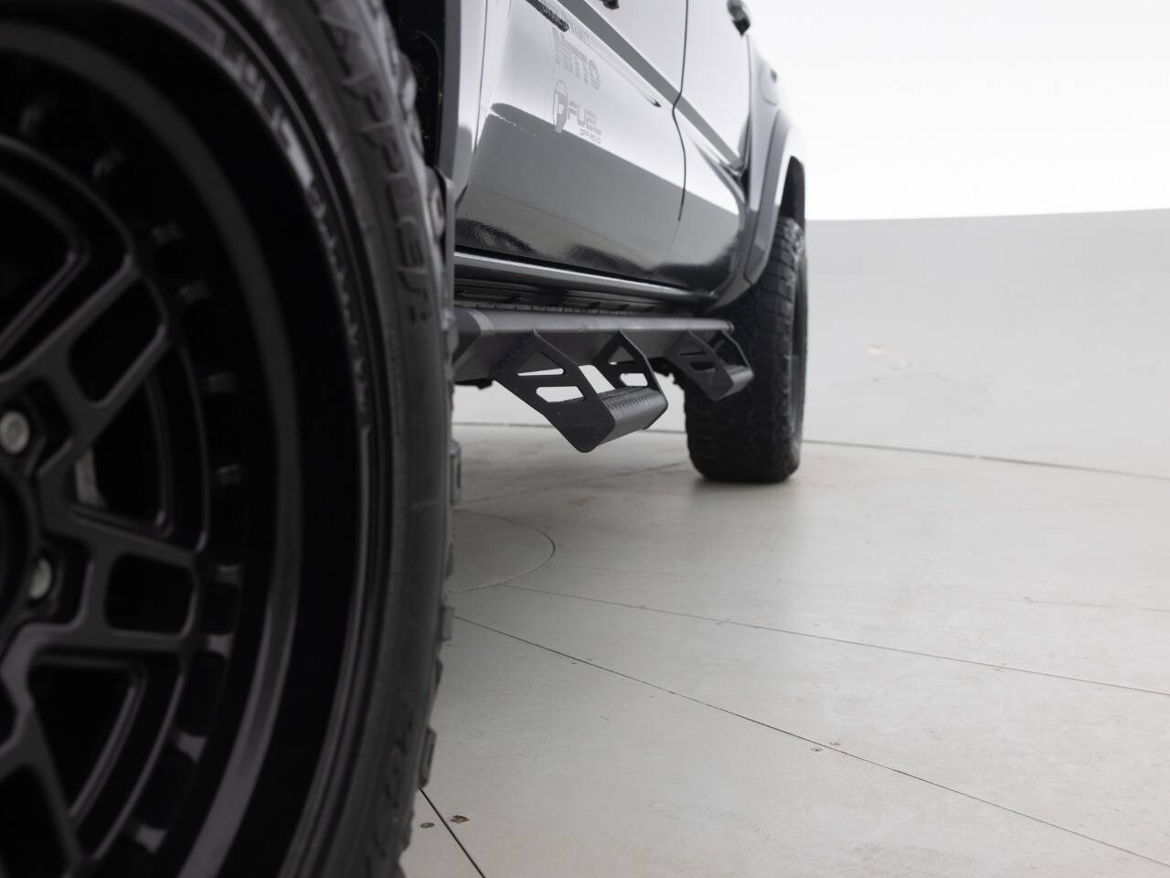 Used Car 2021 Toyota Tacoma  Sr V6 4x4 4dr Double Cab 5.0 Ft Sb For Sale Under $30,000 In Coal City, Illinois