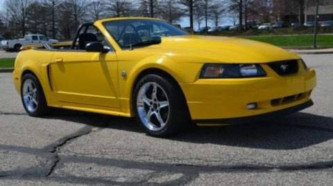 2004 Ford Mustang GT Deluxe