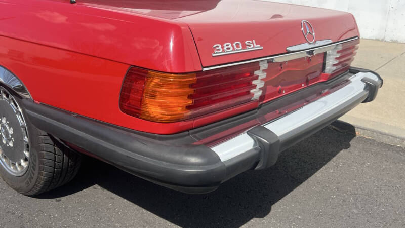 1985 Mercedes-Benz 380-Class 380 SL