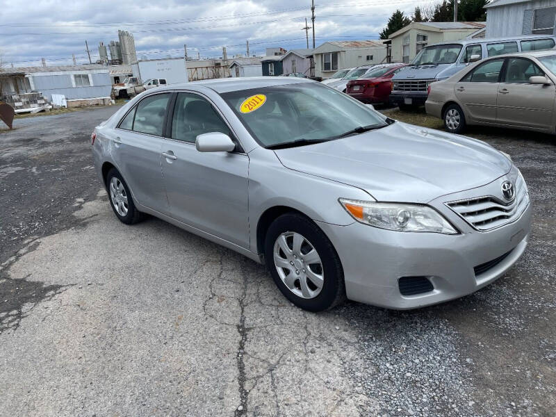 2011 Toyota Camry SE photo 3