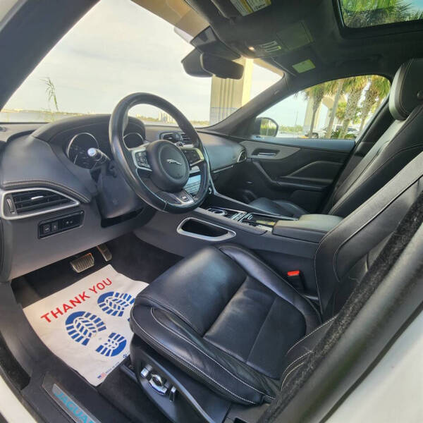 2019 Jaguar F-PACE S