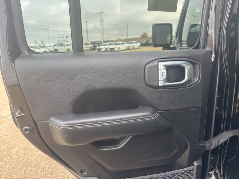 2022 Jeep Gladiator Overland