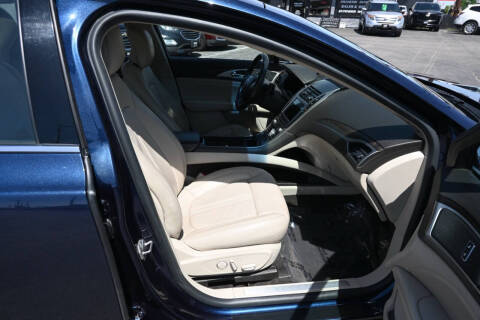 2017 Lincoln MKZ Select