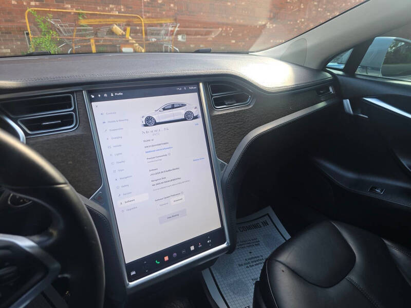 2014 Tesla Model S 85