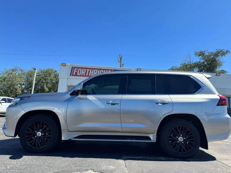 2020 Lexus LX 570 Two-Row