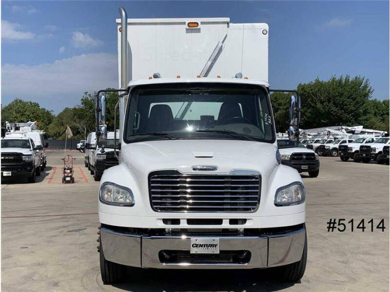 2018 Freightliner M2 106