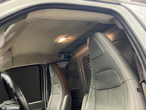 2023 Chevrolet Express 2500