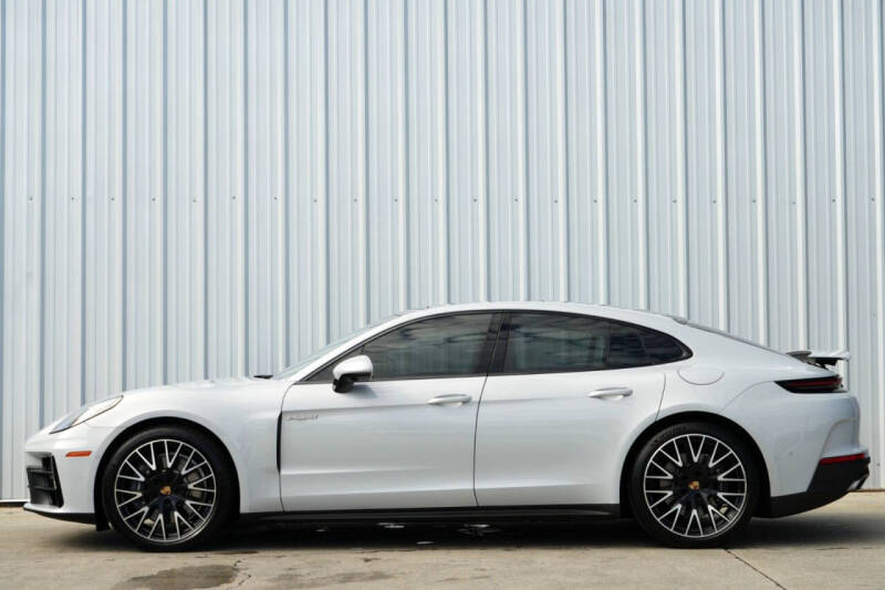 2025 Porsche Panamera 4 E-Hybrid