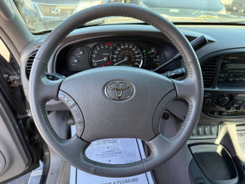 2005 Toyota Sequoia SR5