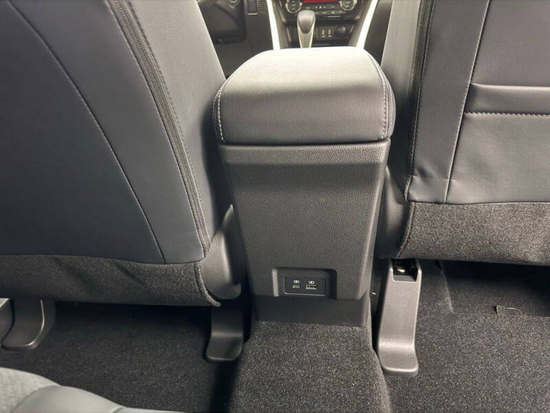 2025 Mitsubishi Eclipse Cross SE