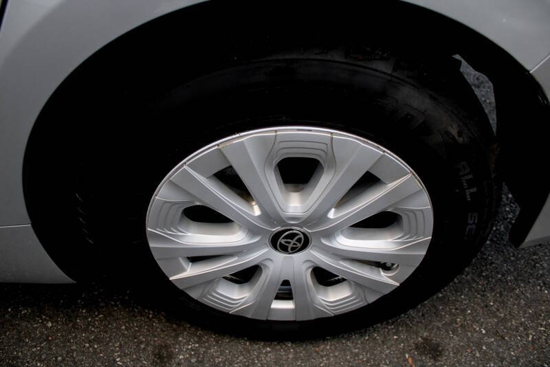 2020 Toyota Prius LE