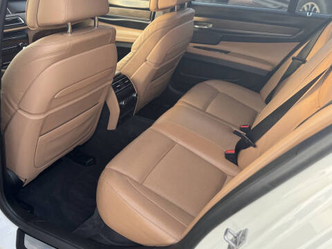 2015 BMW 7 Series 740i