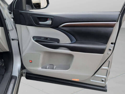 2016 Toyota Highlander