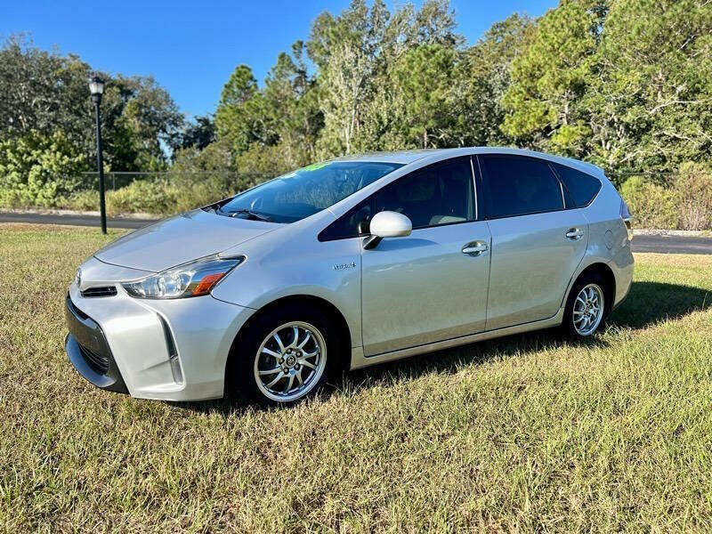 2015 Toyota Prius v Three