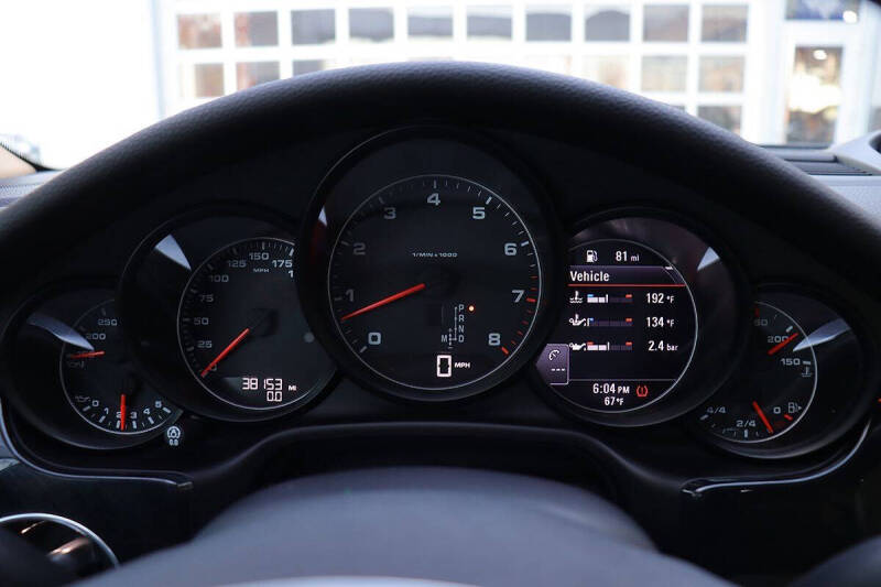 2016 Porsche Panamera Edition