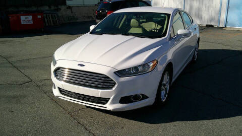 2014 Ford Fusion SE