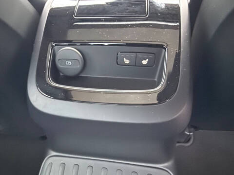 2022 Volvo S60 Recharge T8 R-Design Expression