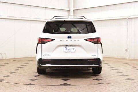 2025 Toyota Sienna Limited 7-Passenger