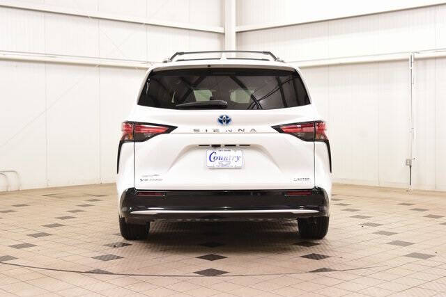 2025 Toyota Sienna Limited 7-Passenger