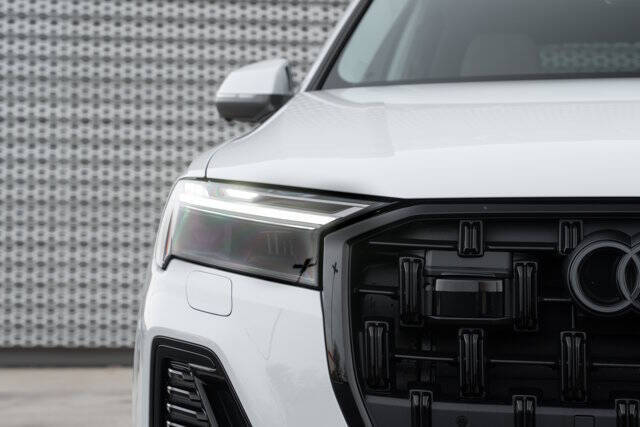 2025 Audi Q7 quattro Premium Plus 45 TFSI