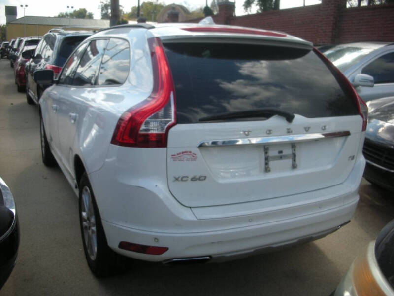 2016 Volvo XC60 T5 Drive-E