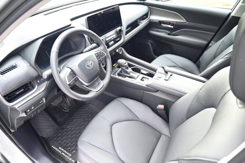 2025 Toyota Grand Highlander Hybrid