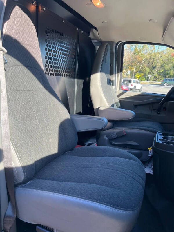 2024 Chevrolet Express 2500