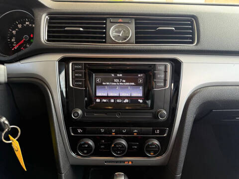 2017 Volkswagen Passat 1.8T S