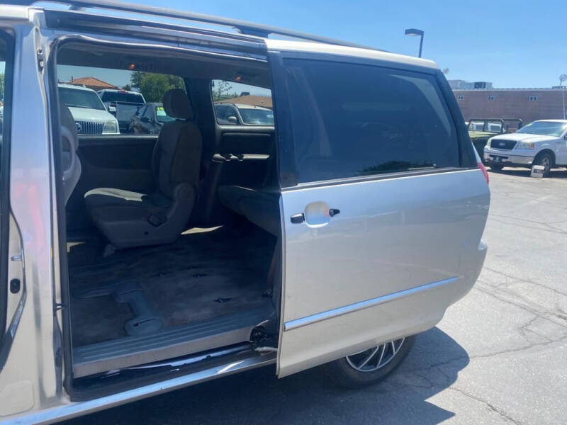2005 Toyota Sienna