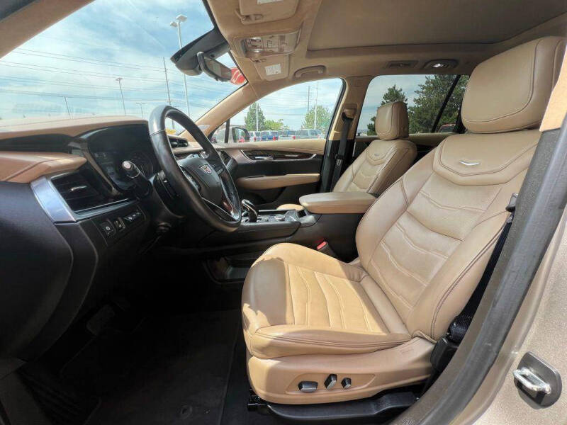 2022 Cadillac XT6 Premium Luxury