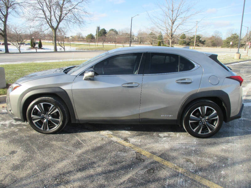 2019 Lexus UX Hybrid 250h photo 4