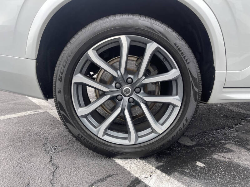 2019 Volvo XC90 T5 Momentum