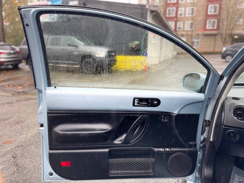 2009 Volkswagen New Beetle Base PZEV