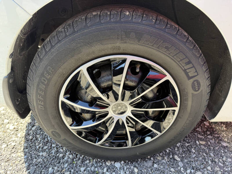 2014 Hyundai Accent GS - Photo 28