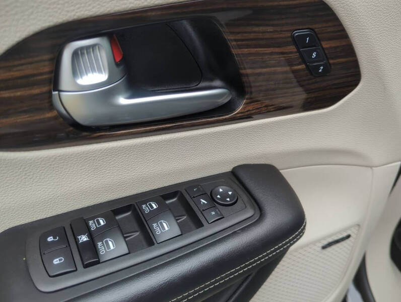 2023 Chrysler Pacifica Plug-In Hybrid Limited