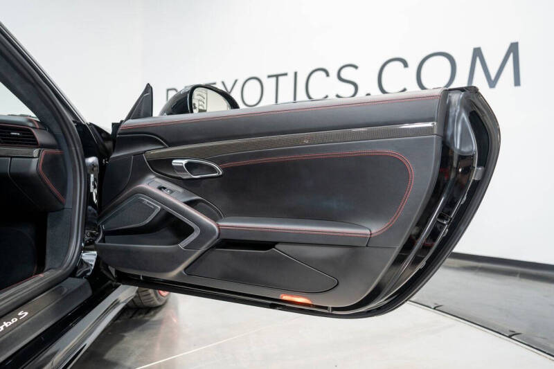 2017 Porsche 911 Turbo S