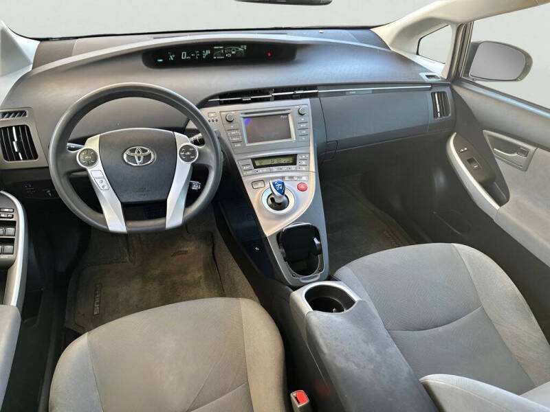 2014 Toyota Prius Two